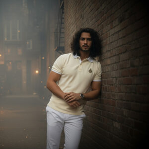 Polo blanc chronophage